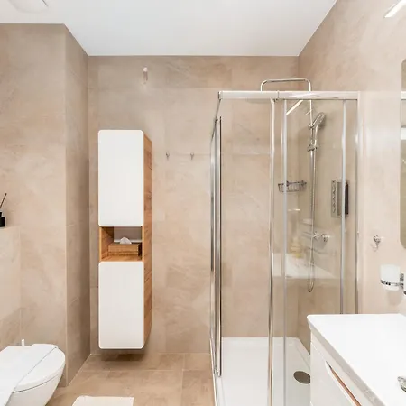 Noble Luxury דירה *